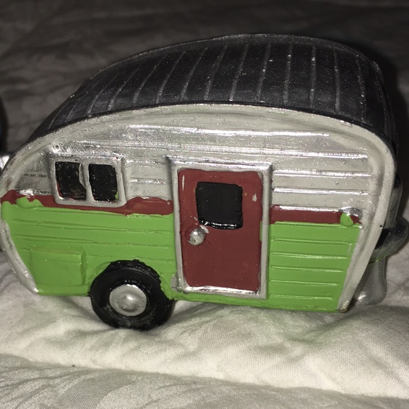 Other - Set of 2 retro small green resin canned ham travel trailer RV Caravan figurines